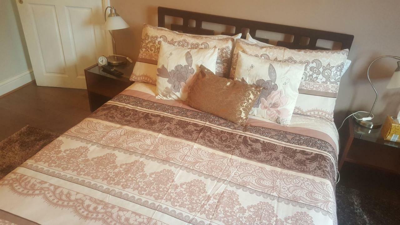 Comfy Room Well Located Londra Dış mekan fotoğraf
